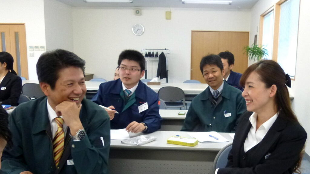 現場と対話しながら進める組織活性化支援