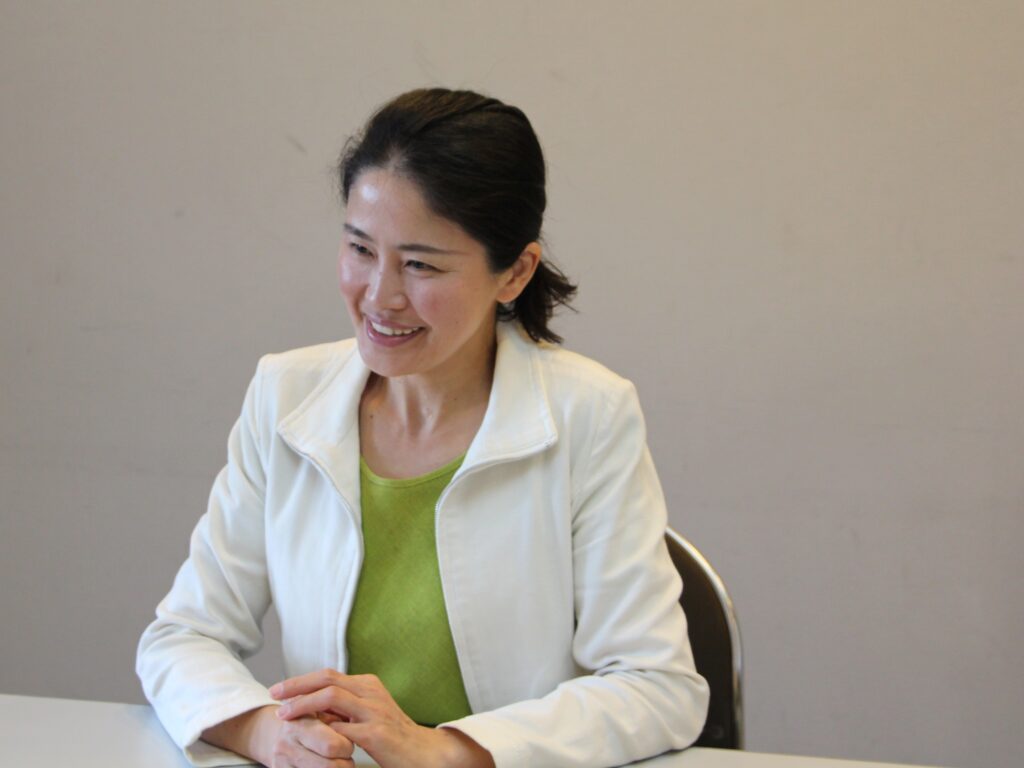 組織づくりの相談を受ける山田真由美
